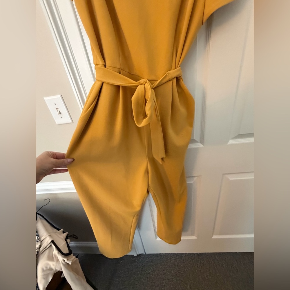 Calvin Klein Mustard Apparel - Picture 2 of 3